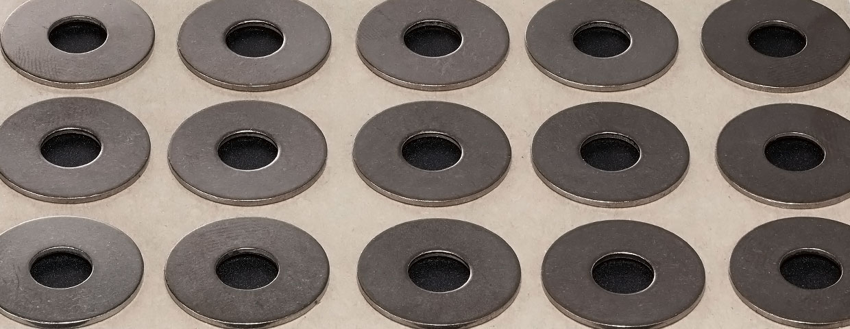 Variant of the self-adhesive washers Montix®